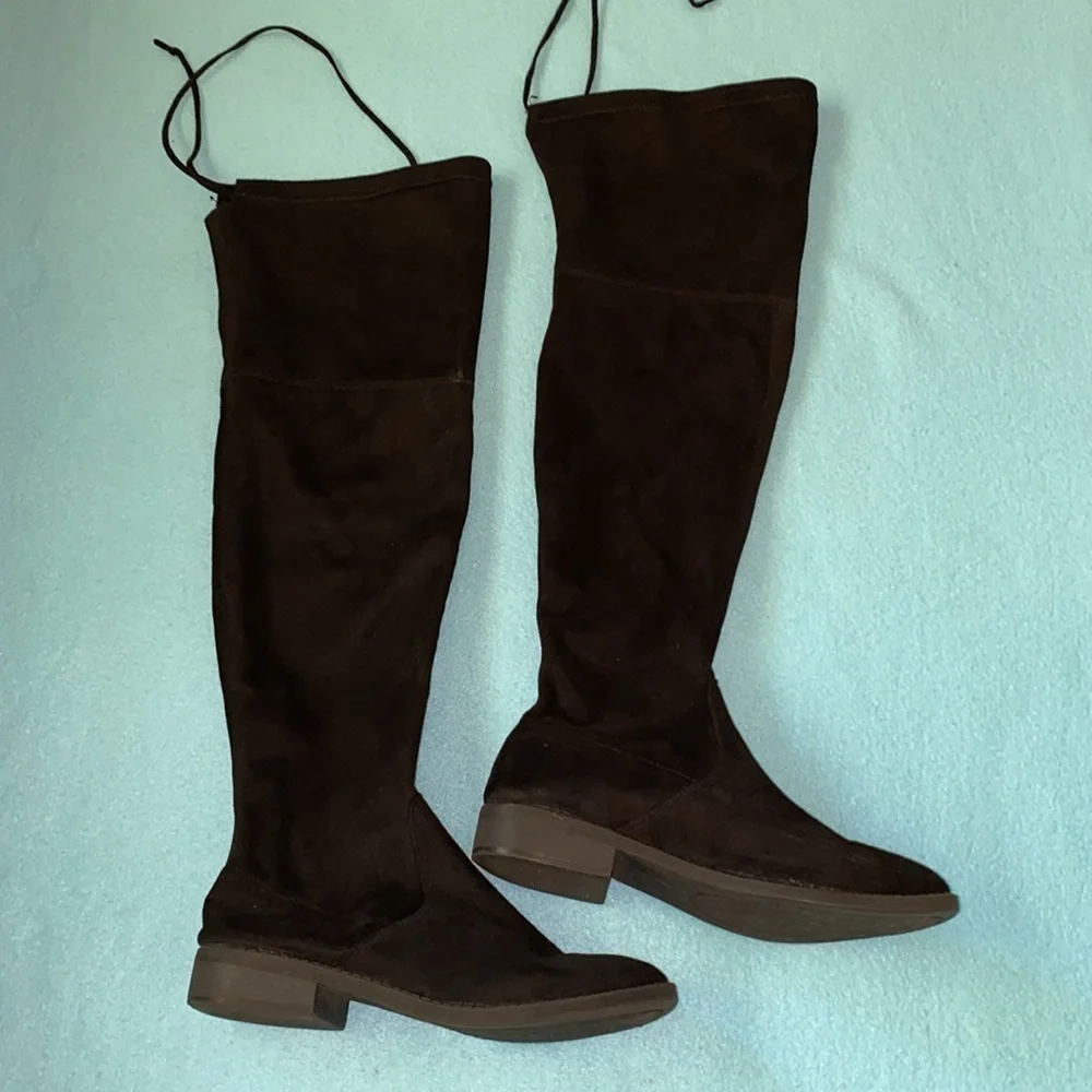 ZIGI SOHO Karsten over the knee faux suede slip on tie at top black boots size 8